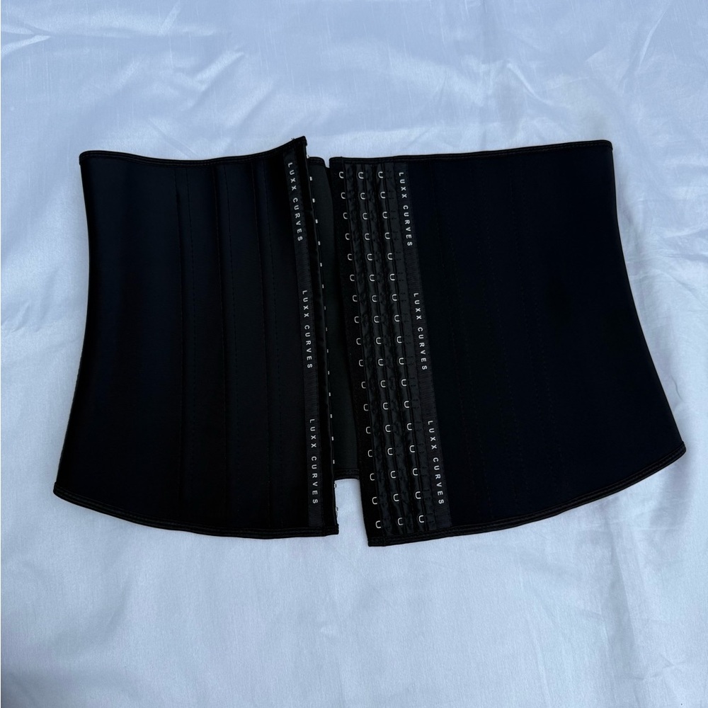 LUXX CURVES Black Waist Trainer Size 4XL